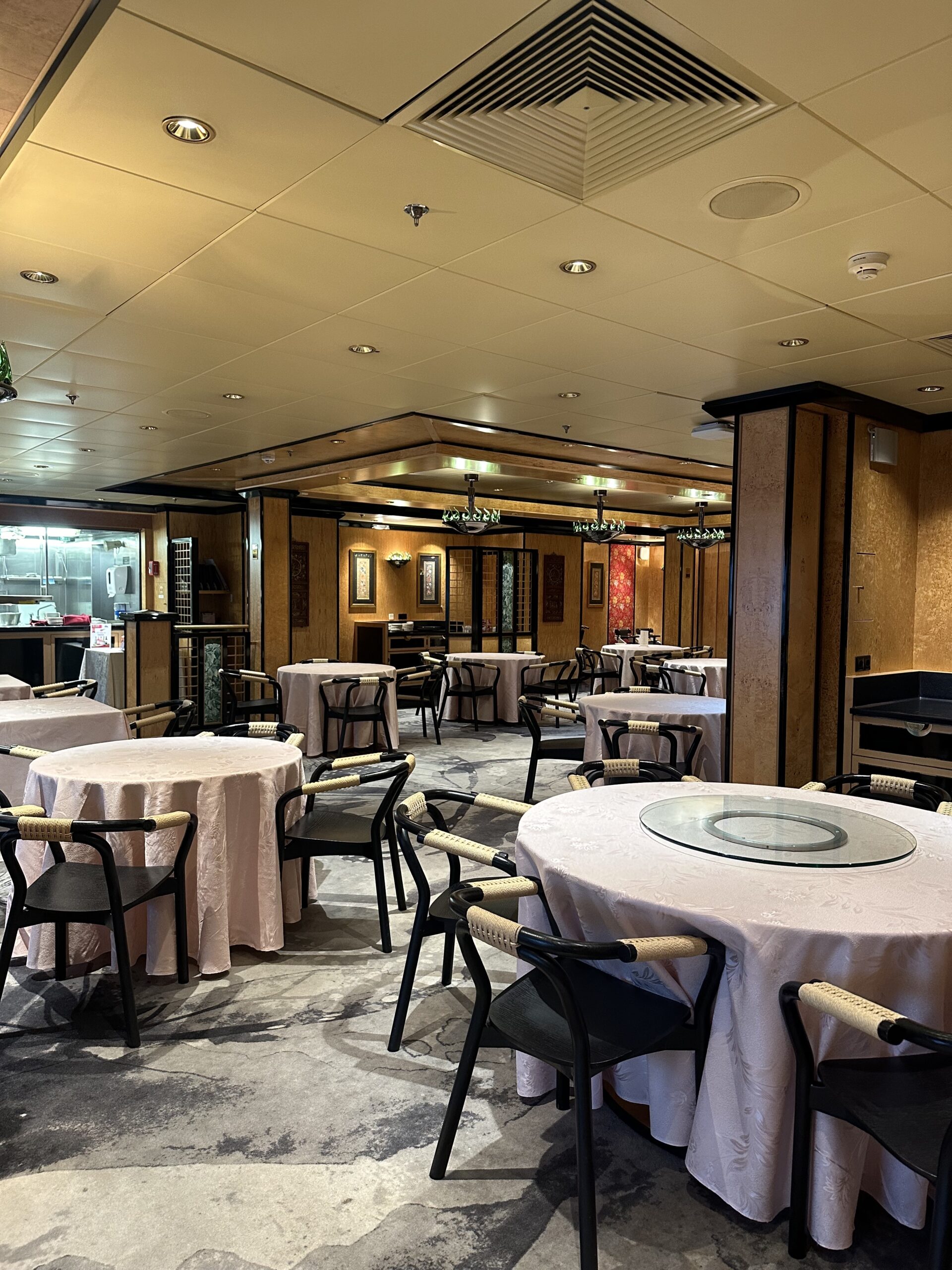 絲路花舞中餐廳 絲路花舞中餐廳