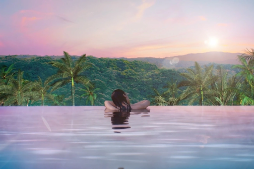 水療區超大無邊際浴池 水療區超大無邊際浴池