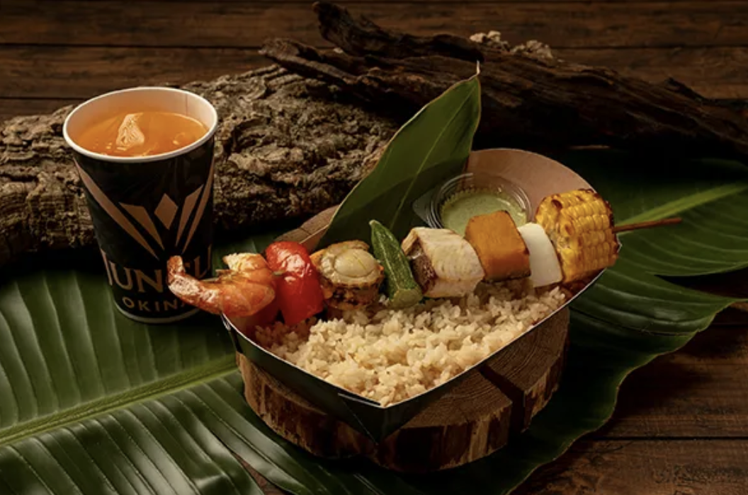 沖繩JUNGLIA樂園美食海鮮烤串 沖繩JUNGLIA樂園美食海鮮烤串