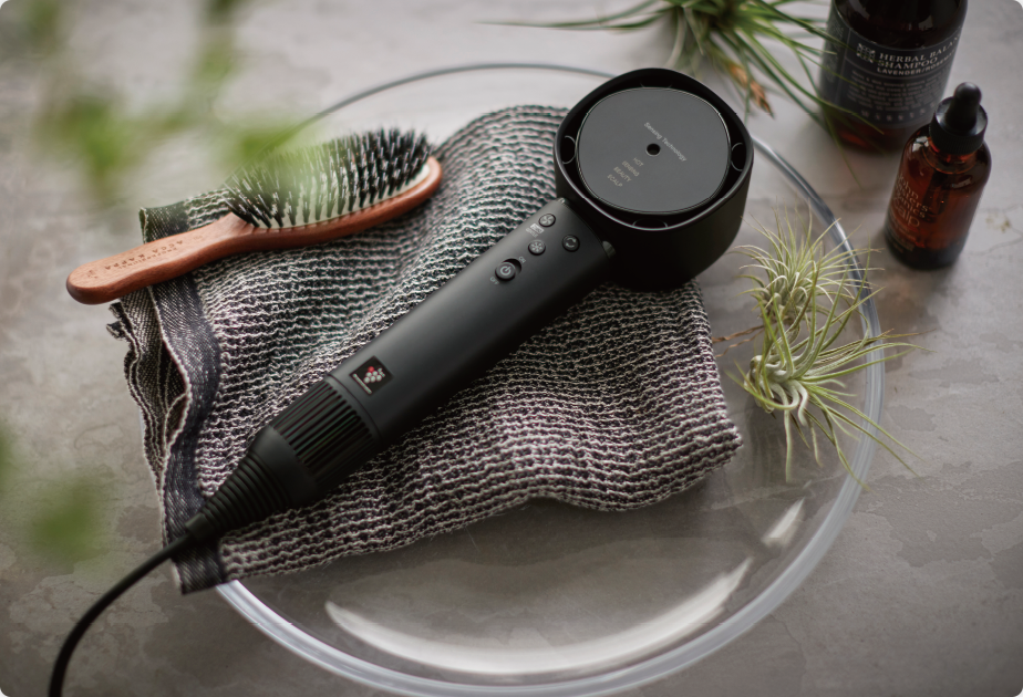 SHARP 四氣流水潤溫控吹風機 IB-WX901T(午夜黑) SHARP 四氣流水潤溫控吹風機 IB-WX901T(午夜黑)